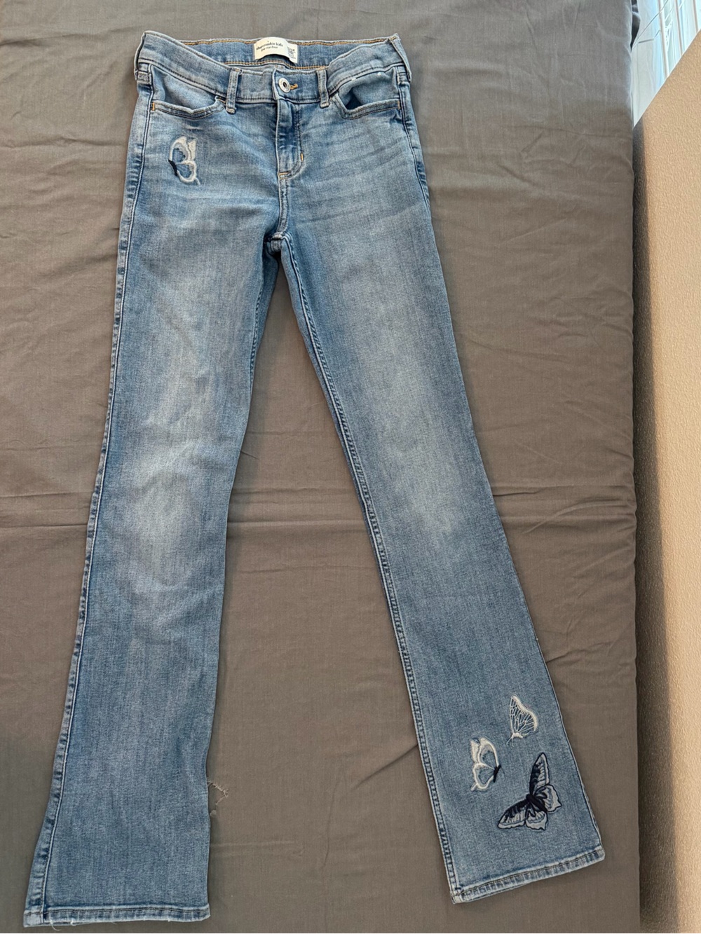 abercrombie kids Light Blue Butterfly Embroidered Girls Jeans 13/14 Long